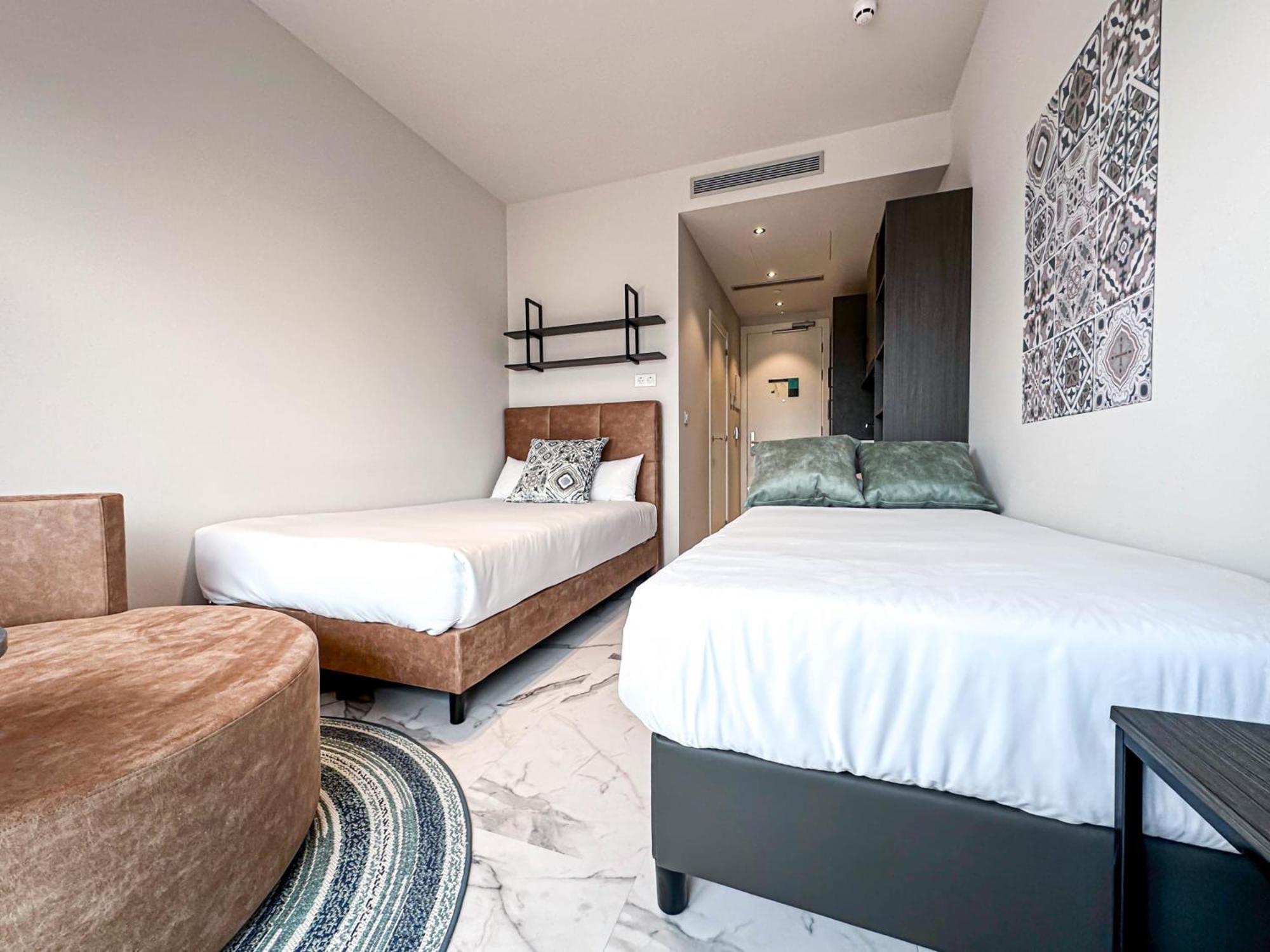 Student Experience Madrid Pozuelo - Luxury Hostel Pozuelo de Alarcon Bagian luar foto