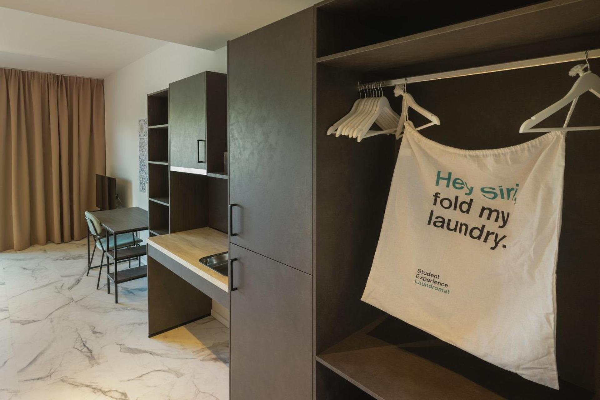 Student Experience Madrid Pozuelo - Luxury Hostel Pozuelo de Alarcon Bagian luar foto